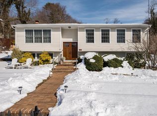 244 Woodbine Ave, Northport, NY 11768