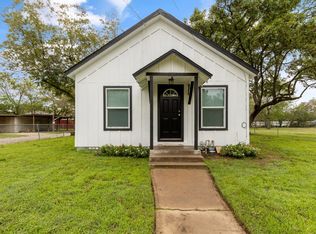 301 Mechanic St, Cleburne, TX 76031