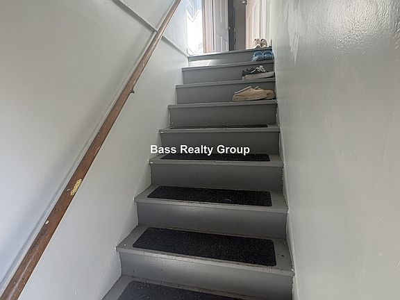 2nd image of 1415 Darrow Ave #2