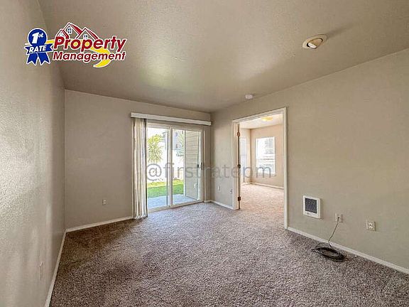 5th image of 850 W Belmont St APT 204