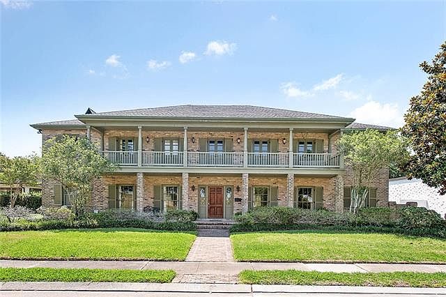1st image of 920 Amethyst St