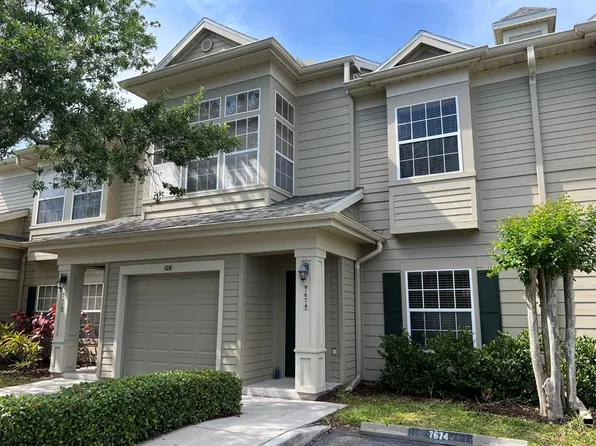 7674 Plantation Cir, University Park, FL 34201