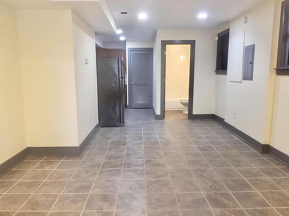 4th image of 1512 N 17th St Basement Basement