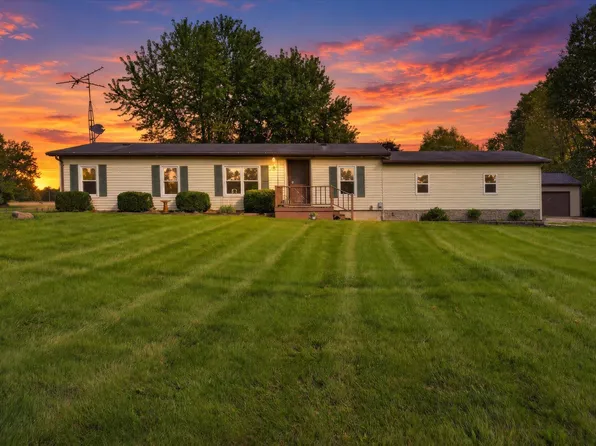 12225 Hogan Rd, Clinton, MI 49236