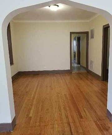 4th image of 7246 S Fairfield Ave #1