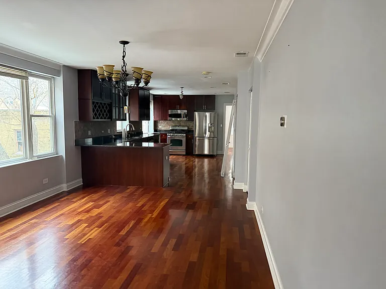 2539 W Lunt Ave #1 — Photo 11