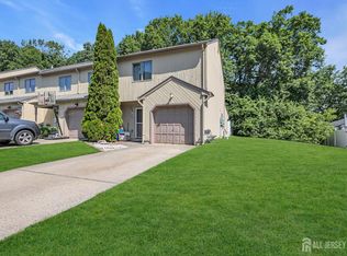 152 Redpine Loop, Old Bridge, NJ 08857