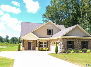 582 Carter Grove Rd, Toney, AL 35773