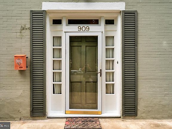 2nd image of 909 Hamilton Blvd