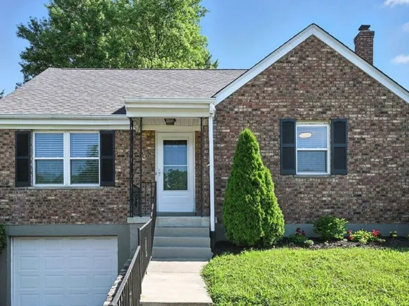 653 Lakeshore Dr, Villa Hills, KY 41017