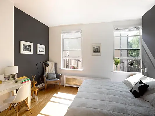 Sold by DALAZAR | media 17