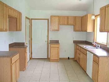 2nd image of 203 Creek Pointe Cir