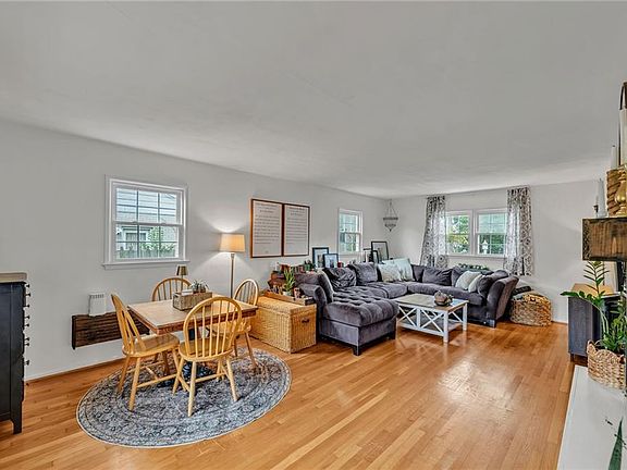 3rd image of 312 King Christian Rd