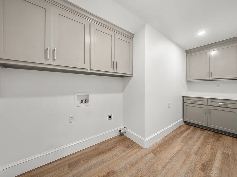 52055 Lockwood Dr — Photo 22