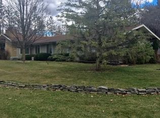 590 Faircrest Dr, Alma, MI 48801