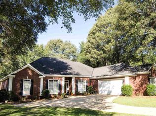 142 Easton Cir, Fairhope, AL 36532