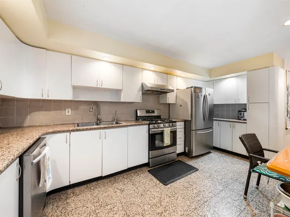 413 76th Street image 7 of 28