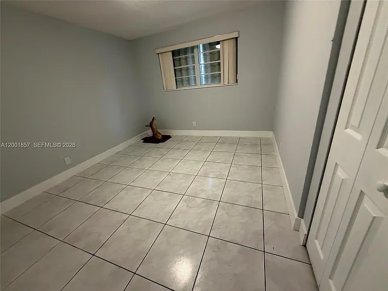 6316 Lincoln St #6316 — Photo 10