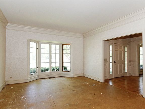 5th image of 650 Norcross Dr