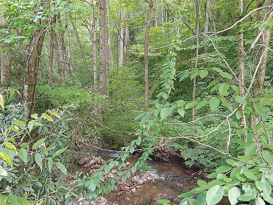 1st image of 24 Village Ln