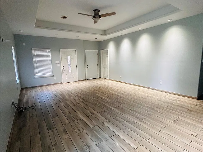 1735 Briarbrook Dr — Photo 7