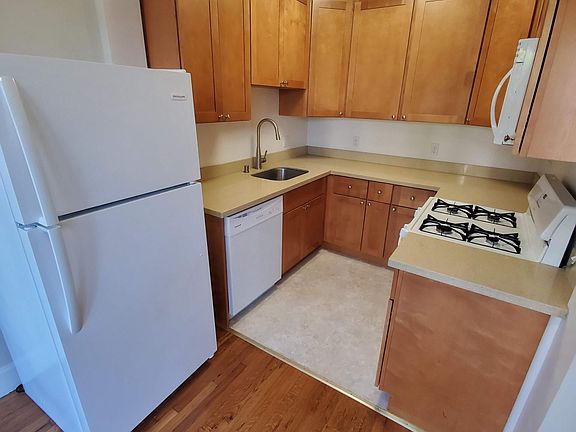 4th image of 1485 Waller St APT 103