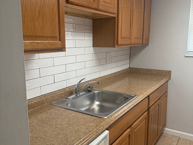 Village at Wilma Court — Photo 10