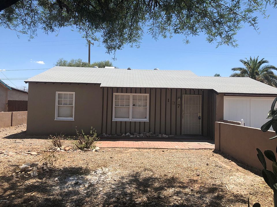 1st image of 137 E LA CIENEGA Avenue