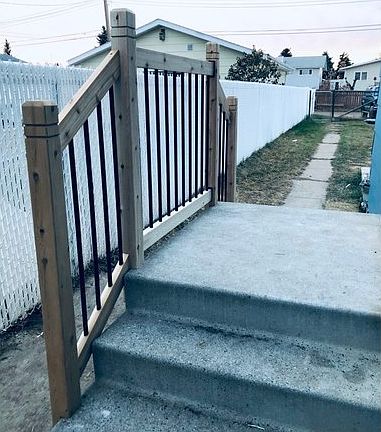 3rd image of 5828 54th St