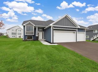 17762 Empire Trl, Lakeville, MN 55044