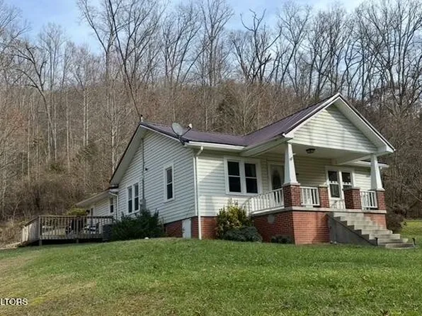 589 Old Nursery Rd, Rose Hill, VA 24281