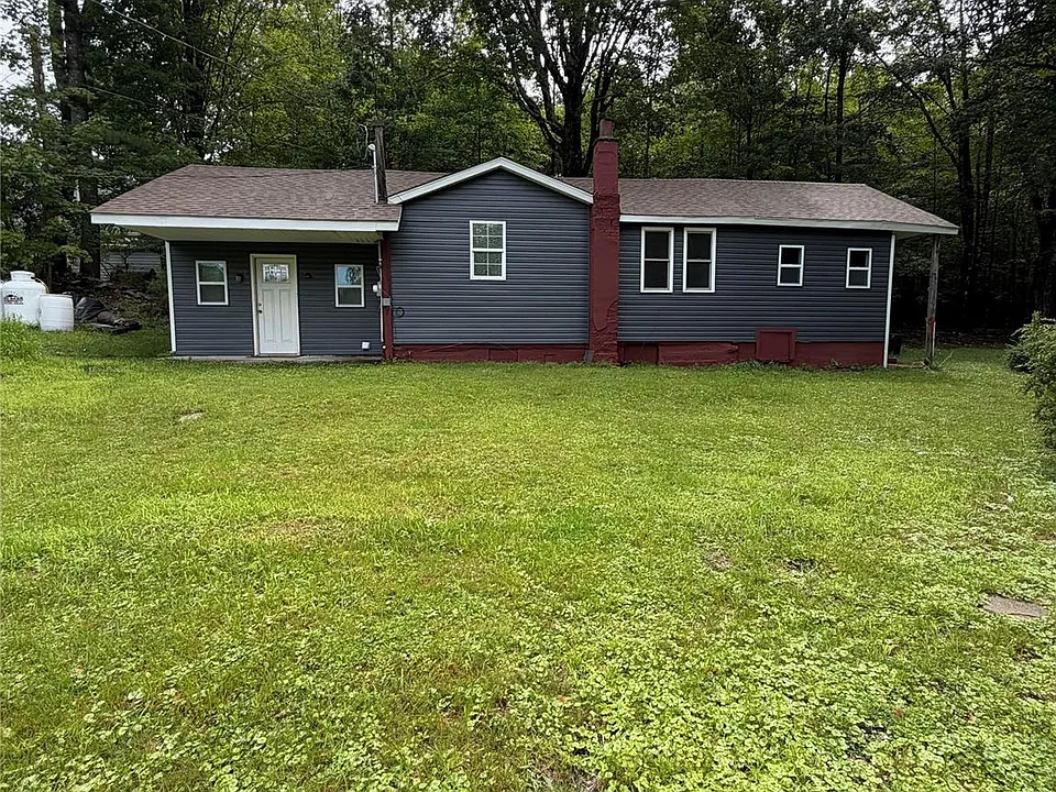 14 Maple St E