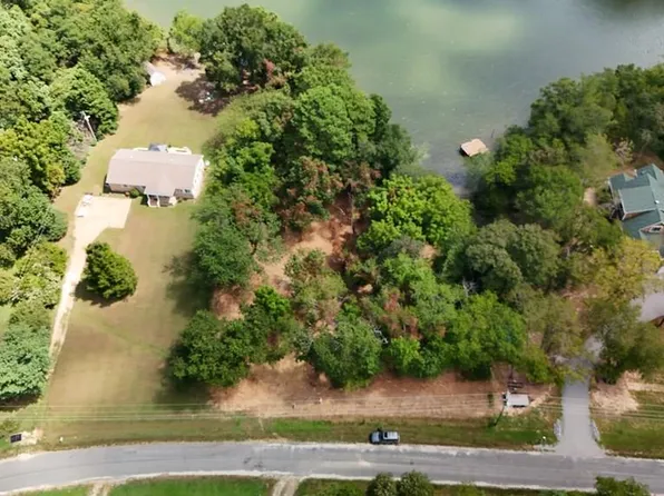 258 White Sand Dr, Heathsville, VA 22473