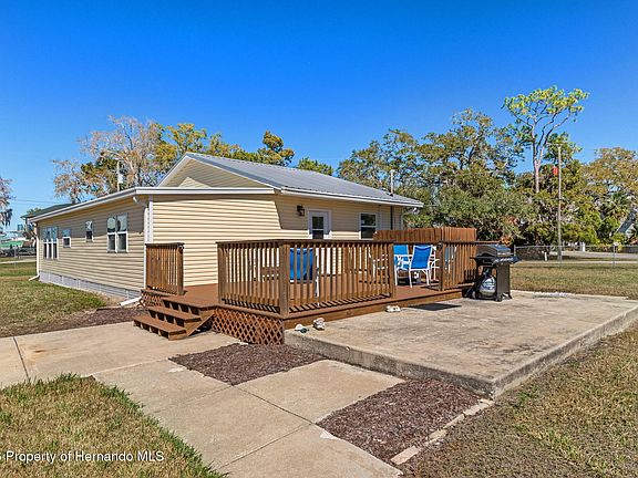 4th image of 7272 Westwind St