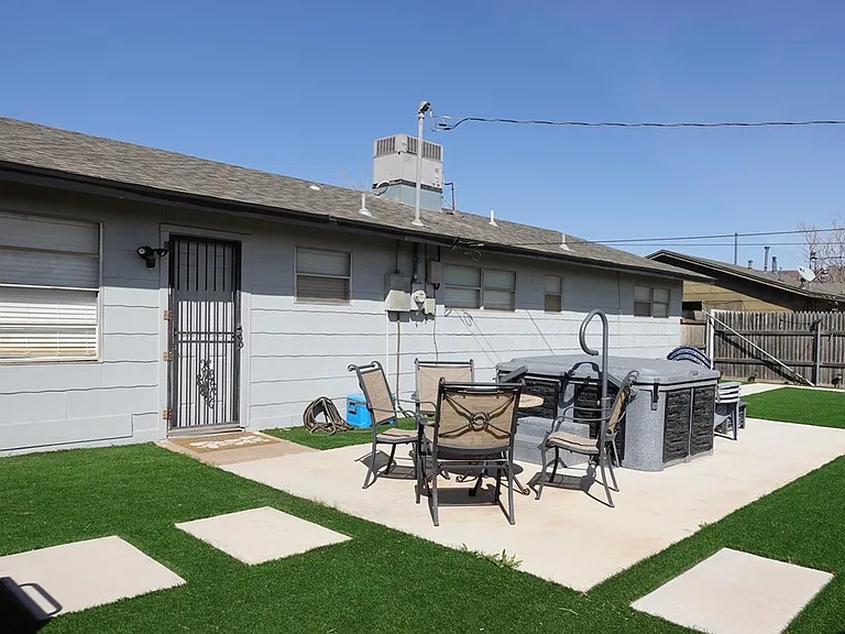 4719 Bowie Dr — Photo 33