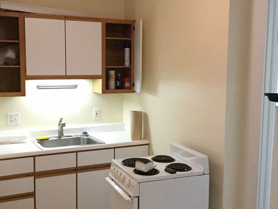 11 Osgood St Greenfield MA Zillow