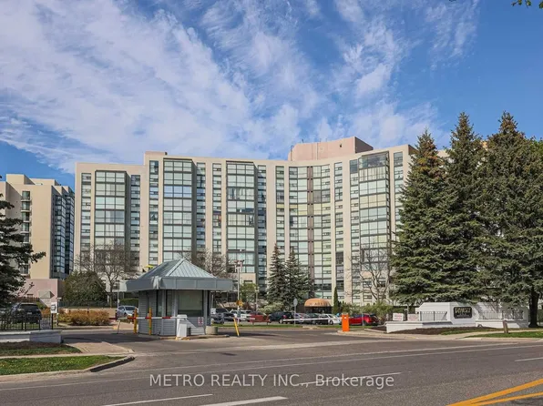 30 Harding Blvd #706, Richmond Hill, ON L4C 1S8