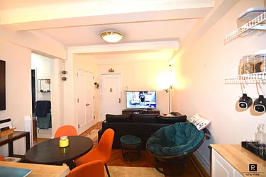 Rented by R New York