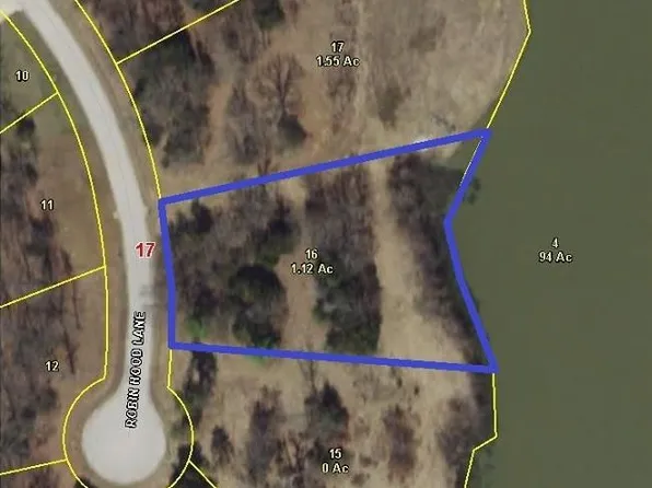 1706 Robin Hood Ln, Macon, MO 63552
