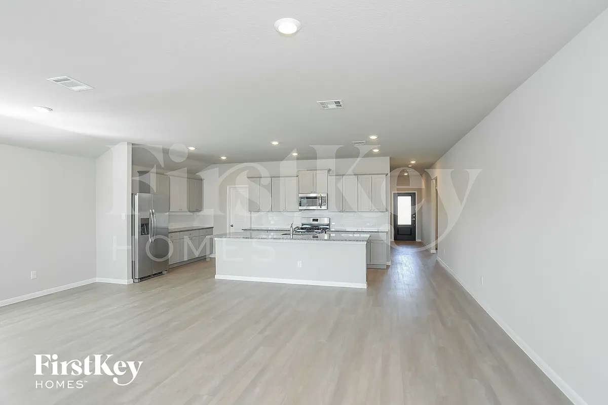 Building Photo - 9158 Landa Fls