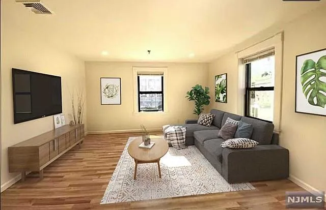 18-22 Engle St #R-18 — Photo 4