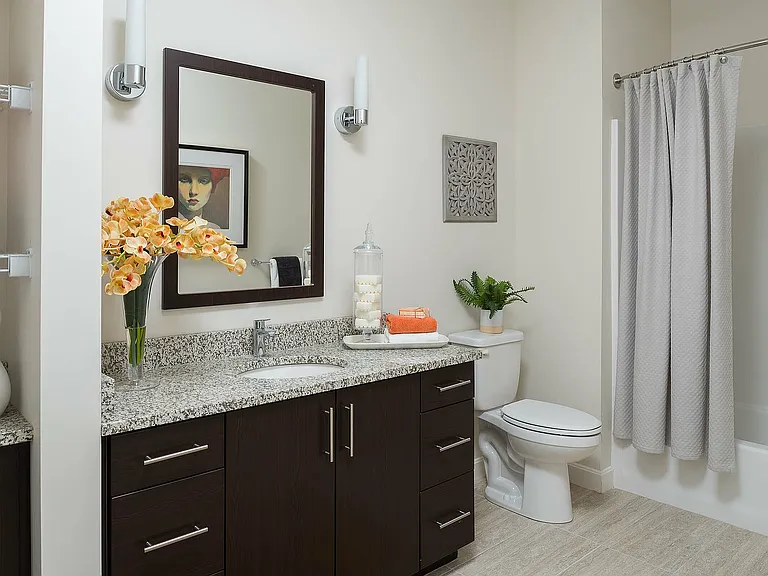 Avana East Main — Photo 10