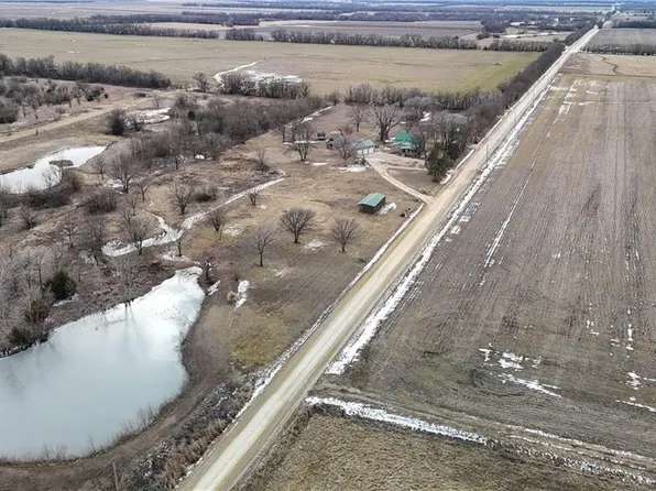 23827 1900th Rd, Chanute, KS 66720