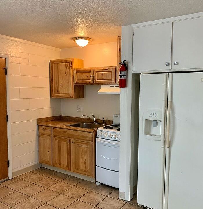 1st image of 1739 7th Ave APT 6