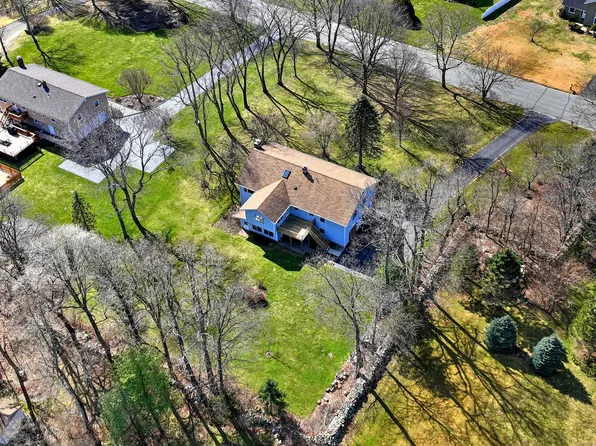 38 Farm View Road, Monroe, CT 06468