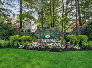 151 Winchester Dr, Yonkers, NY 10710