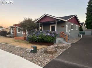 704 Patrol St, Molalla, OR 97038