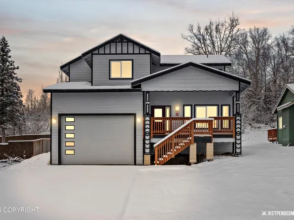 13856 Akers Cir, Eagle River, AK 99577