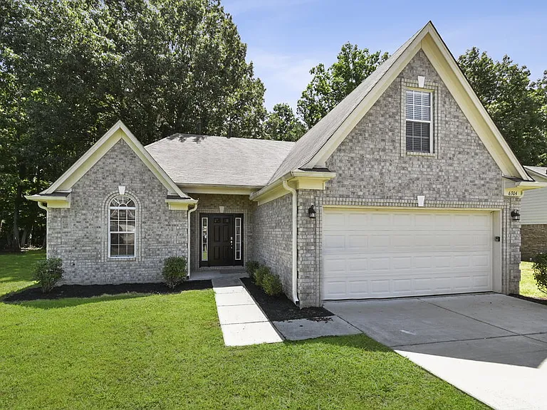 6304 Kingsview Dr — Photo 1