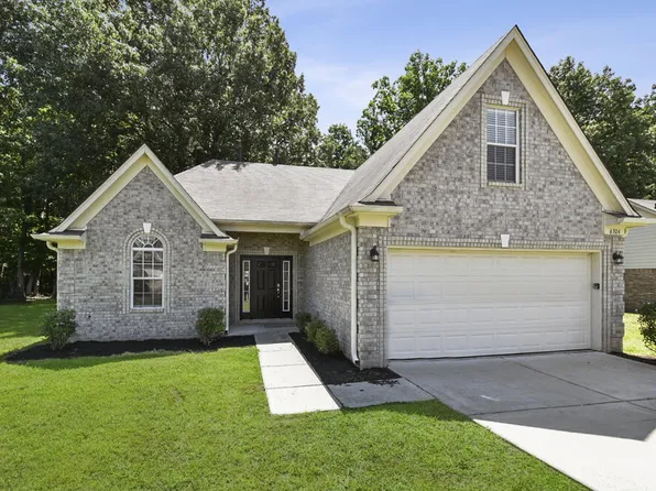 6304 Kingsview Dr, Horn Lake, MS 38637